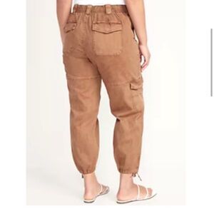 High-Waisted Barrel-Leg Cargo Ankle Pants - Women's XS